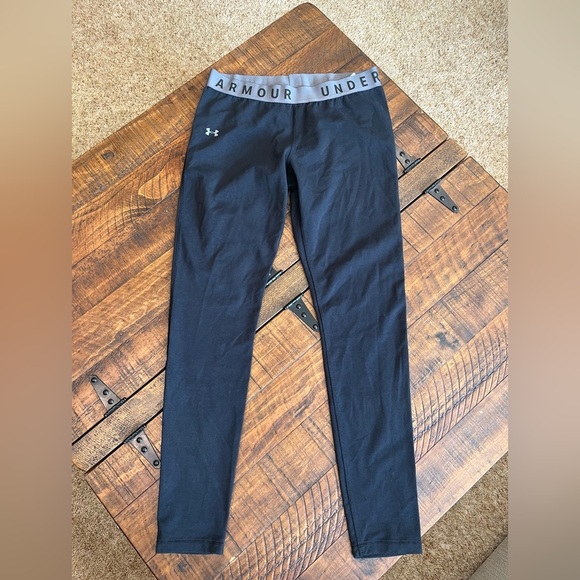 Under Armour Women's Black and Gray Leggings - Picture 4 of 4